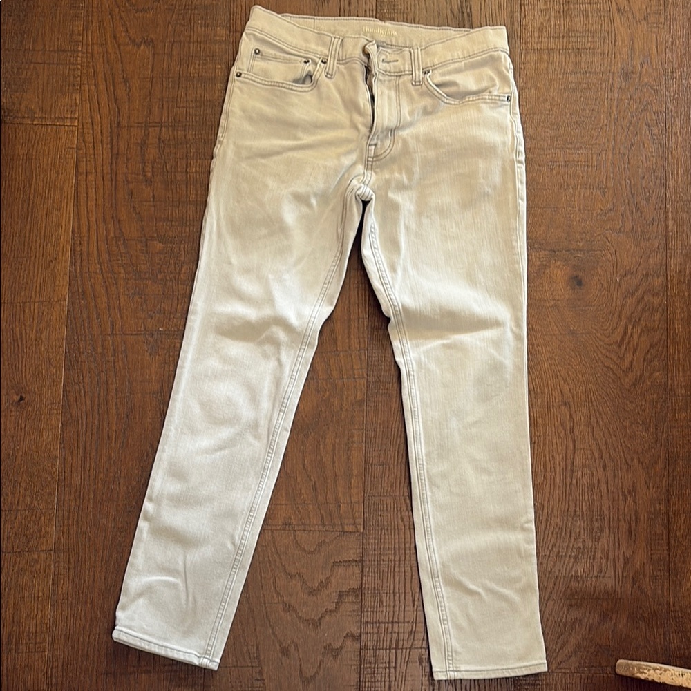 Men's light gray jeans